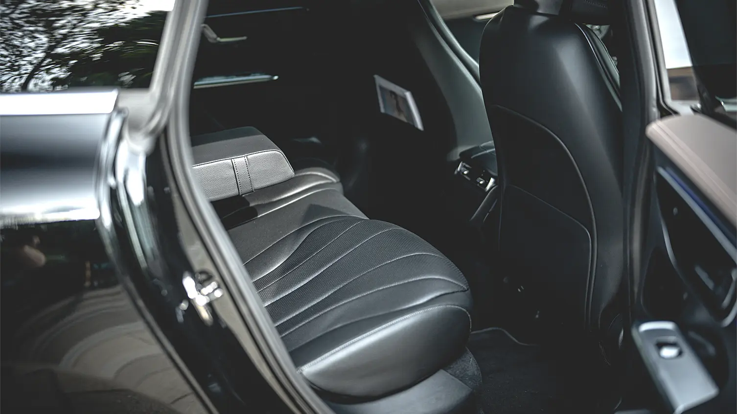 interior-mercedes-eqe-1506px